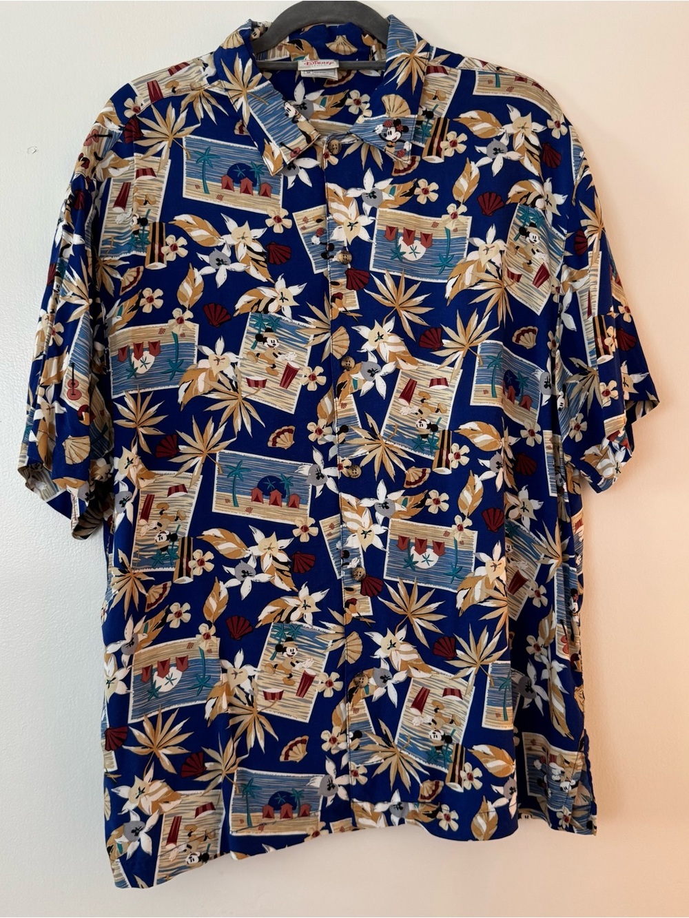 Men’s Vintage Medium Disney Hawaiian Print Button-Up Shirt EUC